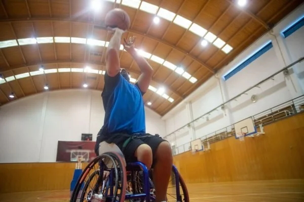 female basketball player shooting